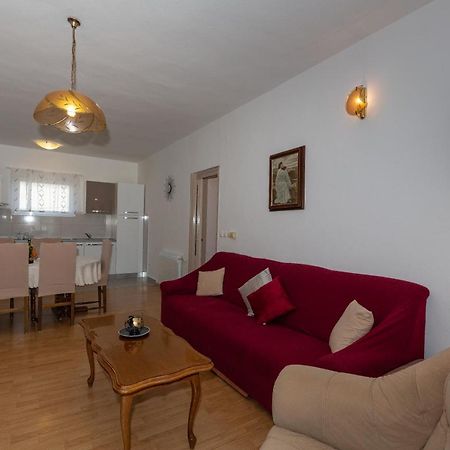 ביוגראד נה מורו Apartments Tolic מראה חיצוני תמונה
