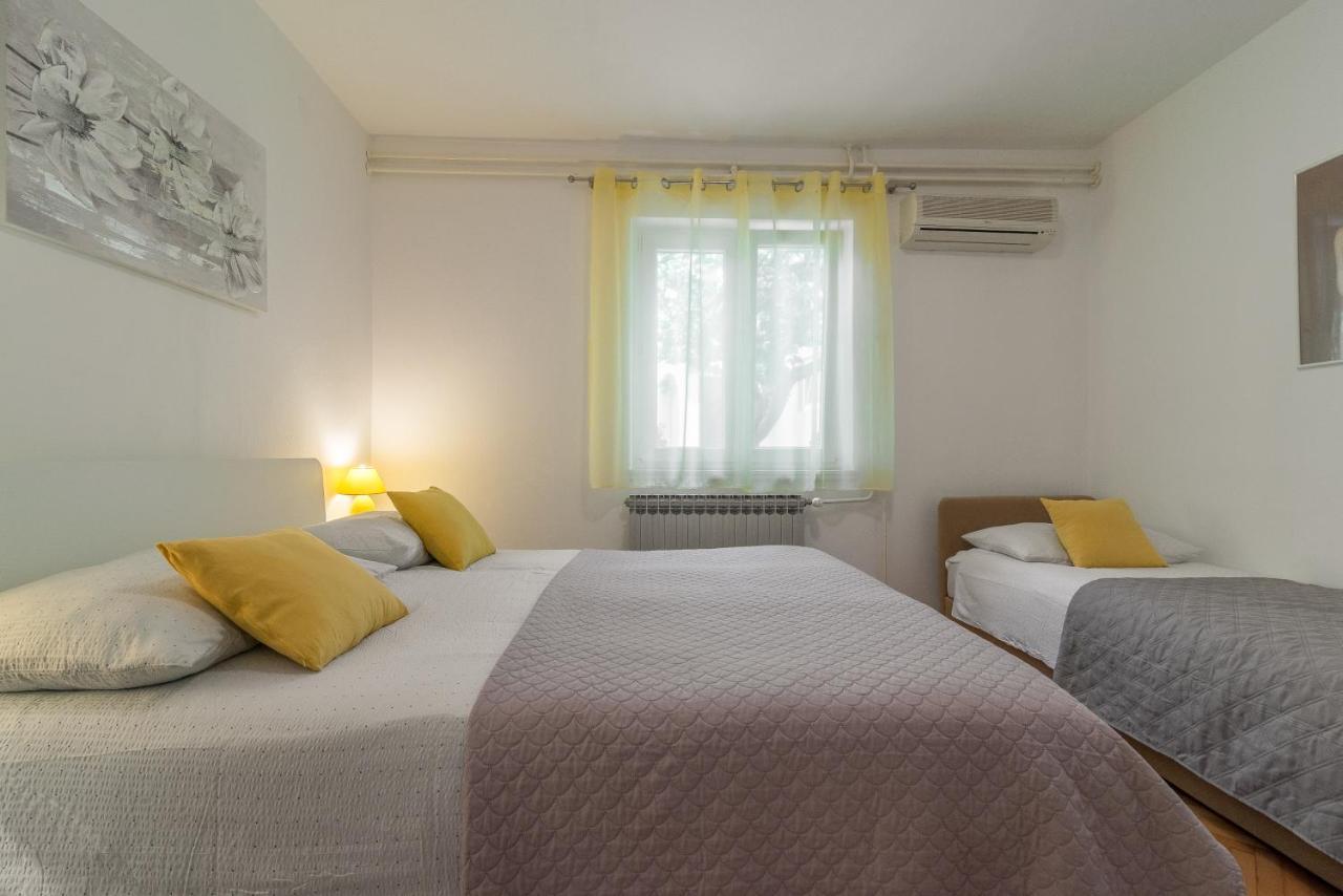 ביוגראד נה מורו Apartments Tolic מראה חיצוני תמונה