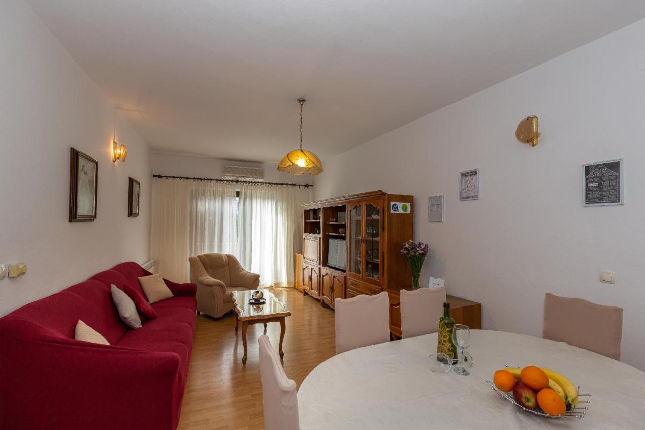 ביוגראד נה מורו Apartments Tolic מראה חיצוני תמונה
